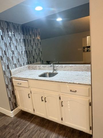 2814 W Highland Drive, Rogers, AR 72756