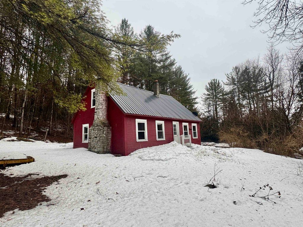 136 Ann Wilson Road, Derby, VT 05829