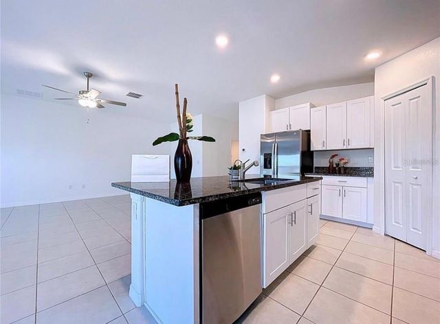 6557 BAR S BAR TRAIL, Zephyrhills, FL 33541