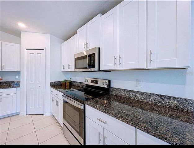 6557 BAR S BAR TRAIL, Zephyrhills, FL 33541