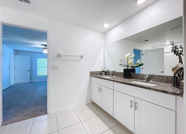 6557 BAR S BAR TRAIL, Zephyrhills, FL 33541