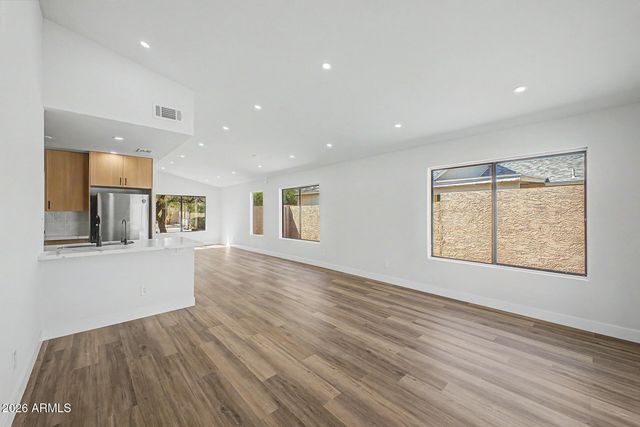 22221 N 31ST Drive, Phoenix, AZ 85027