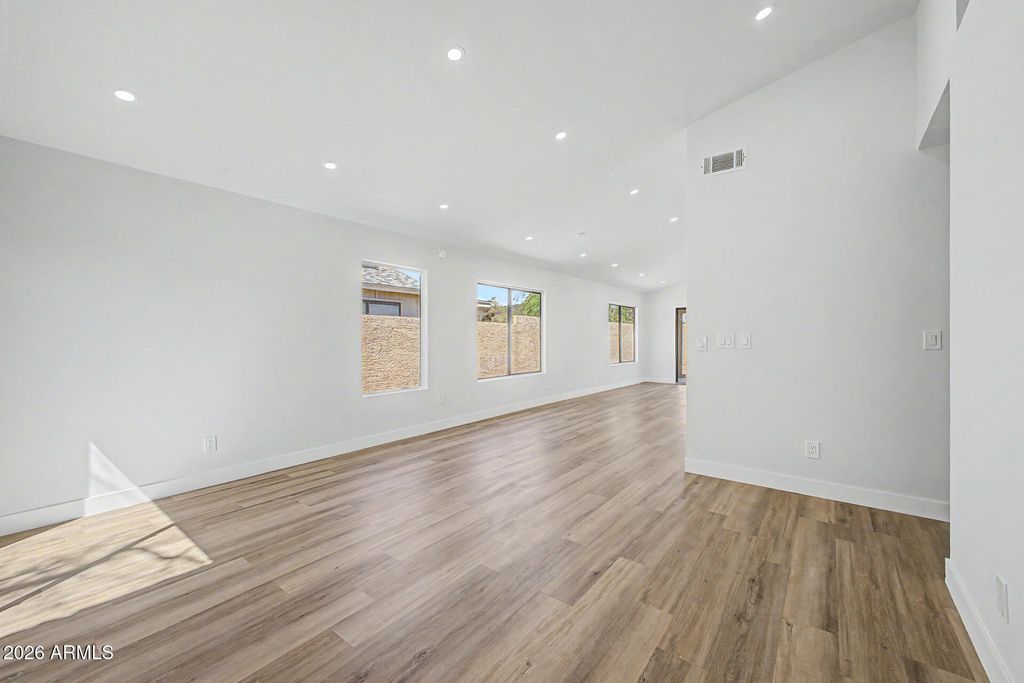 22221 N 31ST Drive, Phoenix, AZ 85027 — photo 5