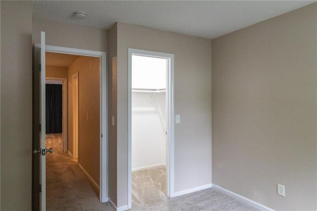 1424 E 125th Terrace E F, Olathe, KS 66061