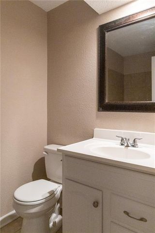 1424 E 125th Terrace E F, Olathe, KS 66061