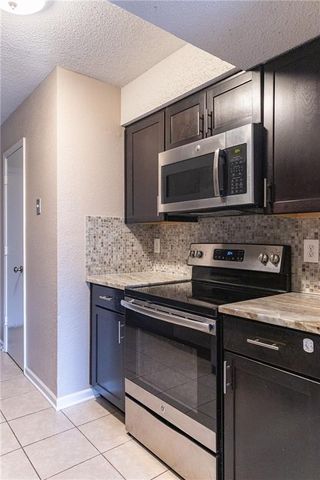 1424 E 125th Terrace E F, Olathe, KS 66061