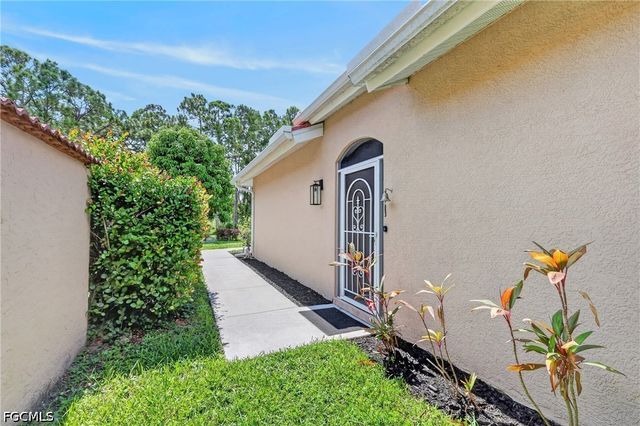11180 La Coruna LN, Bonita Springs, FL 34135