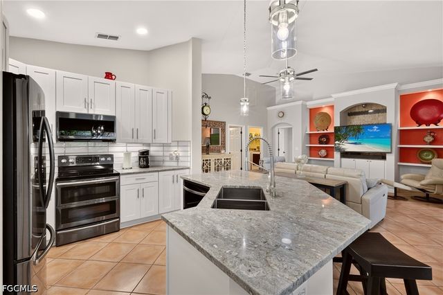 11180 La Coruna LN, Bonita Springs, FL 34135