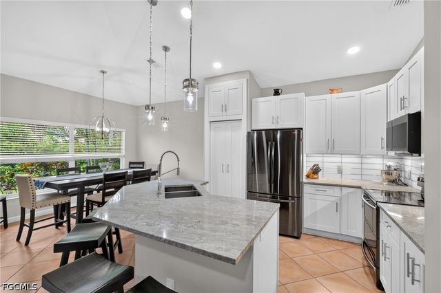 11180 La Coruna LN, Bonita Springs, FL 34135