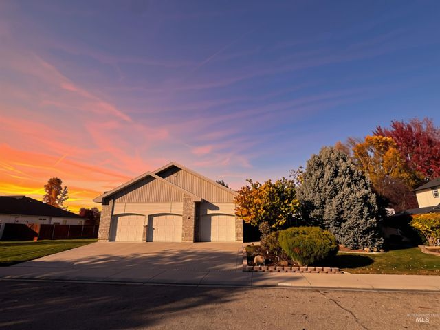2000 E Dworshak Dr, Meridian, ID 83642 property photo