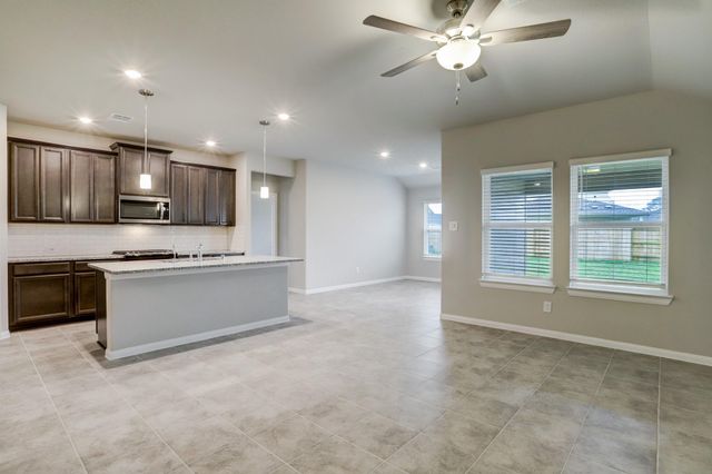 2110 Cherryvale Drive, Tomball, TX 77375