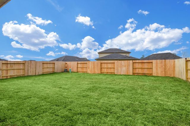 2110 Cherryvale Drive, Tomball, TX 77375