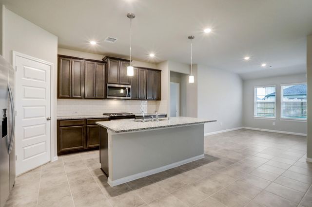 2110 Cherryvale Drive, Tomball, TX 77375