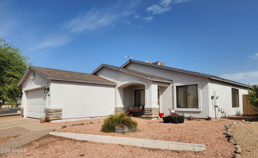 4852 W SAINT JOHN Road, Glendale, AZ 85308 — photo 2