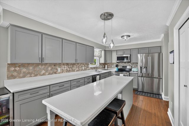 3722 Matterhorn Drive, Lansing, MI 48906