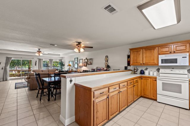 194 Bushwhacker Drive, Mabank, TX 75156