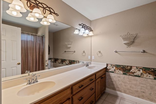 194 Bushwhacker Drive, Mabank, TX 75156
