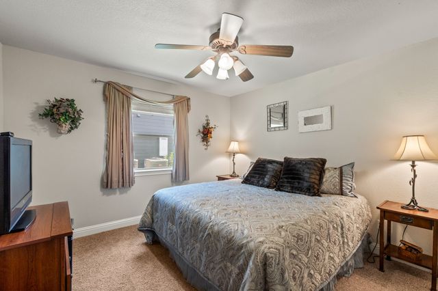 194 Bushwhacker Drive, Mabank, TX 75156