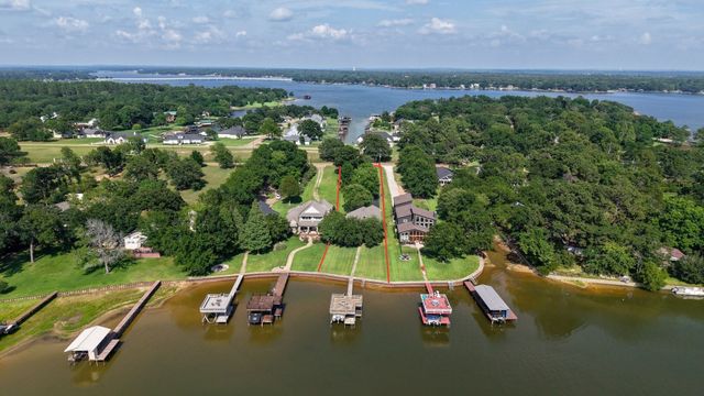 194 Bushwhacker Drive, Mabank, TX 75156