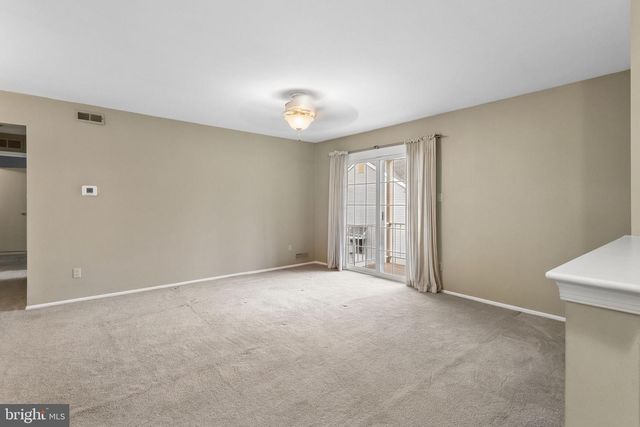 1017-B SCOTSWOOD CT, Mount Laurel, NJ 08054