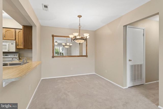 1017-B SCOTSWOOD CT, Mount Laurel, NJ 08054