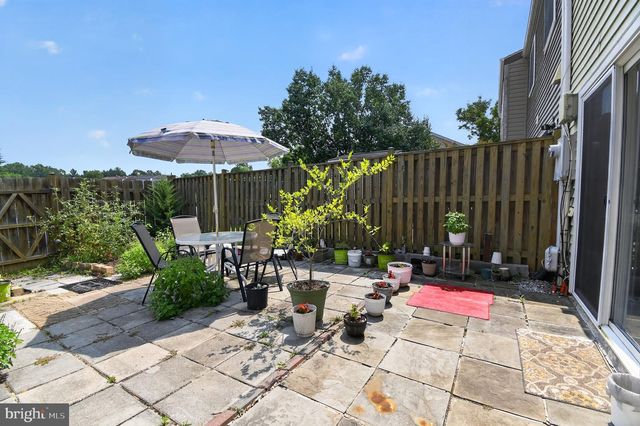 8307 PONDSIDE TER, Alexandria, VA 22309