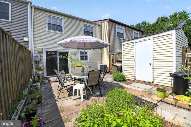 8307 PONDSIDE TER, Alexandria, VA 22309
