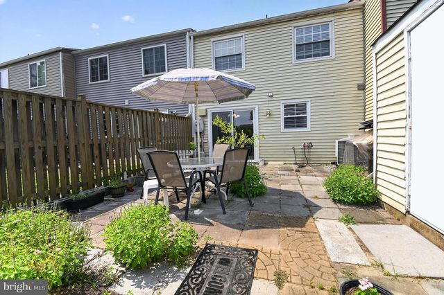 8307 PONDSIDE TER, Alexandria, VA 22309