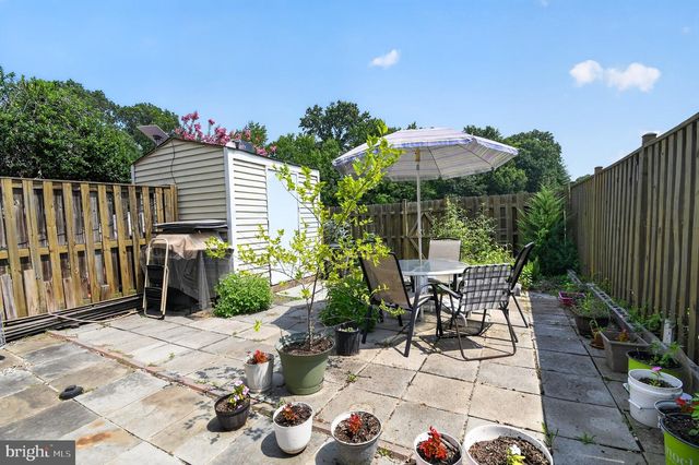 8307 PONDSIDE TER, Alexandria, VA 22309