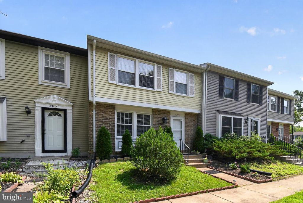 8307 PONDSIDE TER, Alexandria, VA 22309