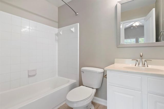 1725 Harvey Mitchell Parkway S 1112, College Station, TX 77840