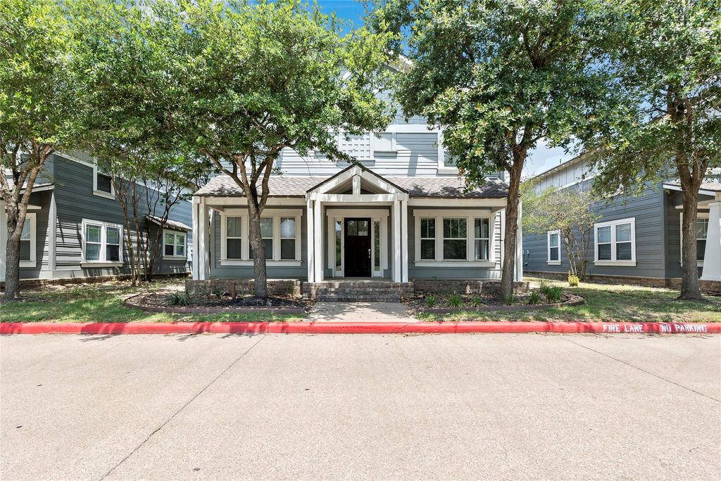1725 Harvey Mitchell Parkway S 1112, College Station, TX 77840