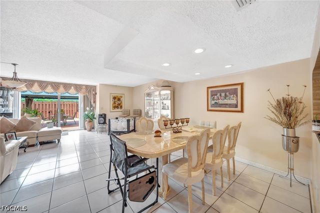 14154 Kendale Lakes CIR, Miami, FL 33183