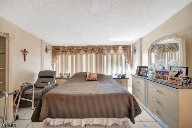 14154 Kendale Lakes CIR, Miami, FL 33183