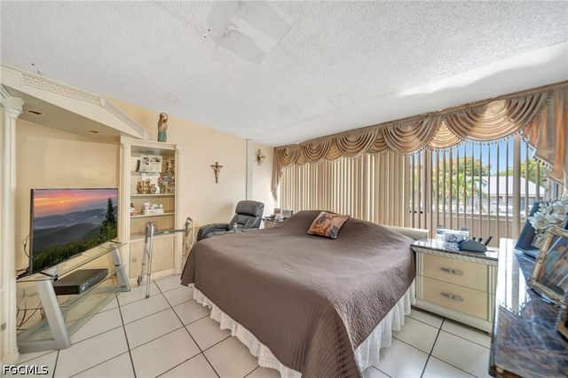 14154 Kendale Lakes CIR, Miami, FL 33183