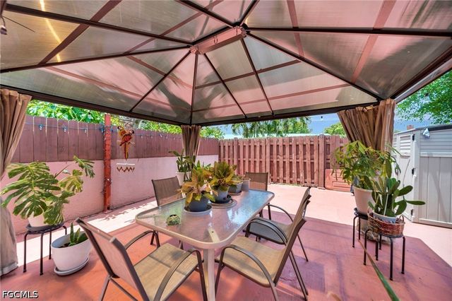 14154 Kendale Lakes CIR, Miami, FL 33183