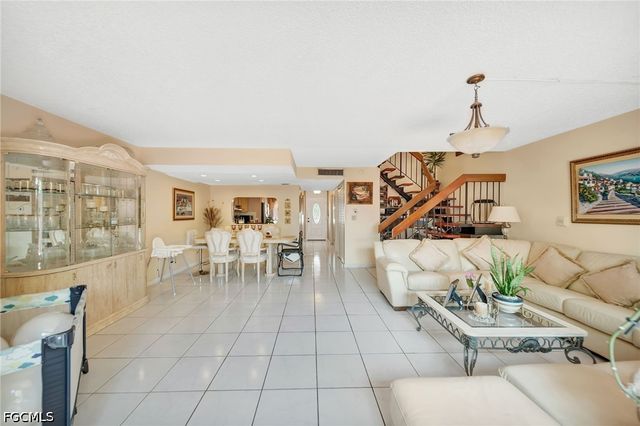 14154 Kendale Lakes CIR, Miami, FL 33183