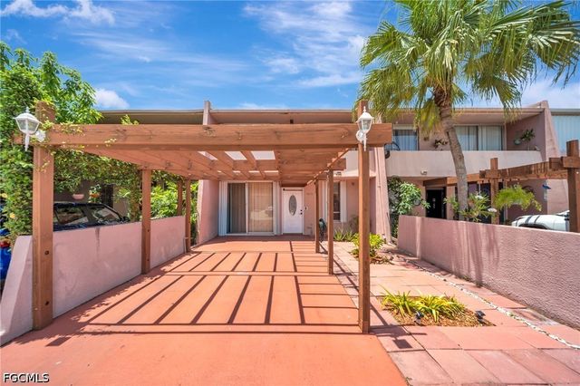 14154 Kendale Lakes CIR, Miami, FL 33183
