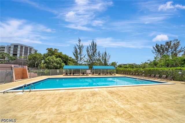 14154 Kendale Lakes CIR, Miami, FL 33183