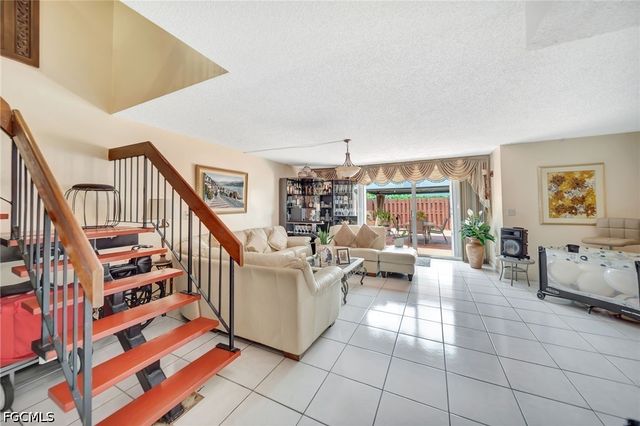 14154 Kendale Lakes CIR, Miami, FL 33183