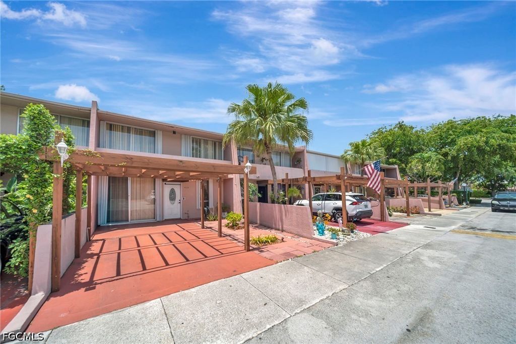 14154 Kendale Lakes CIR, Miami, FL 33183