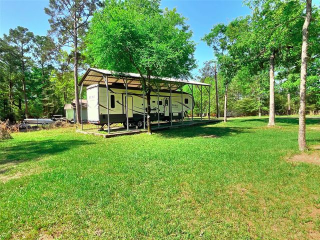 642 Kingwood Drive, Trinity, TX 75862