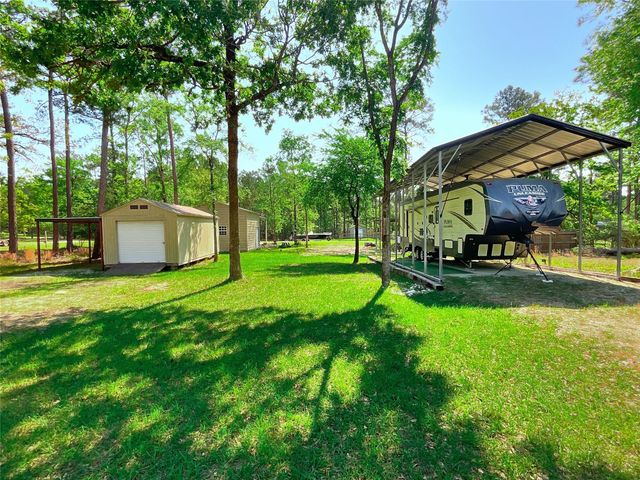 642 Kingwood Drive, Trinity, TX 75862