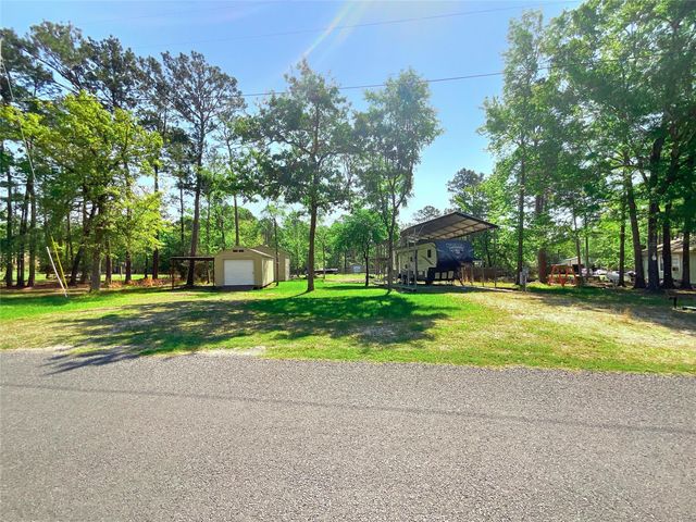 642 Kingwood Drive, Trinity, TX 75862