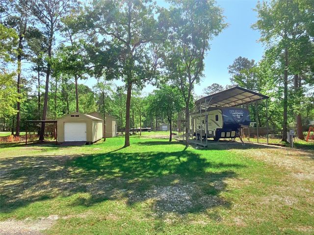 642 Kingwood Drive, Trinity, TX 75862