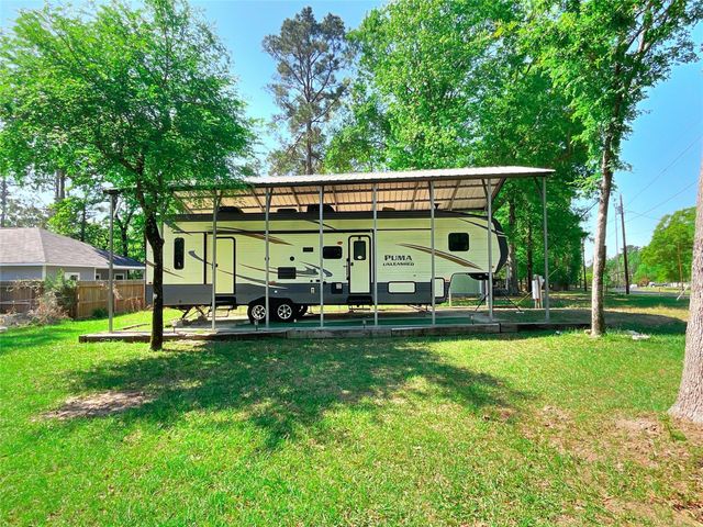 642 Kingwood Drive, Trinity, TX 75862