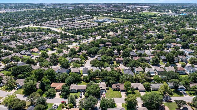 1406 Green Terrace DR, Round Rock, TX 78664
