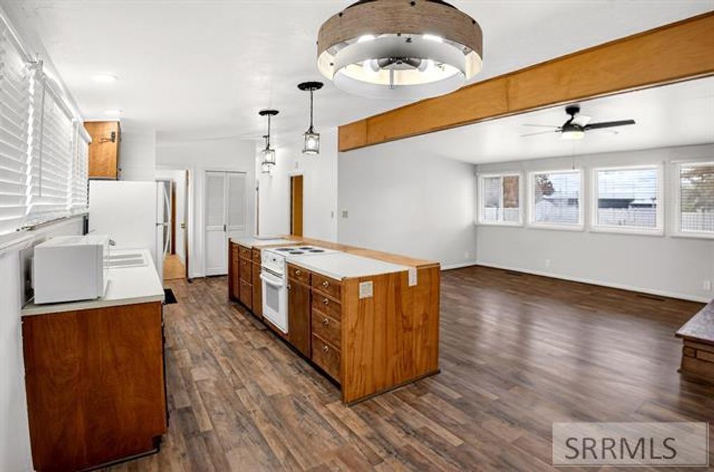 Image 4 of property listing at 600 Curtis Street, Blackfoot, ID 83221
