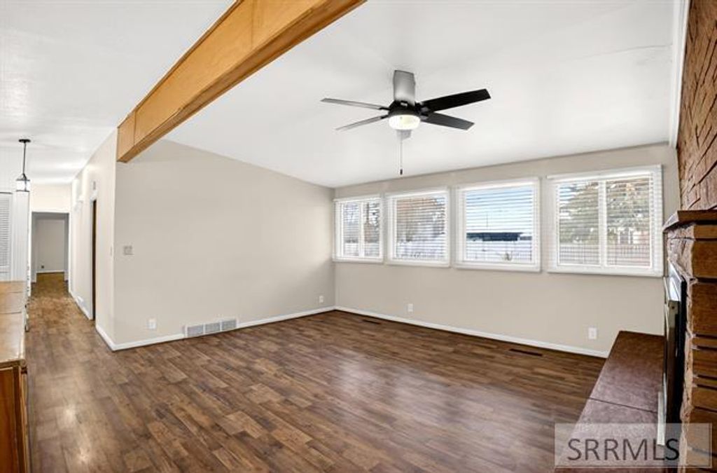 Image 6 of property listing at 600 Curtis Street, Blackfoot, ID 83221
