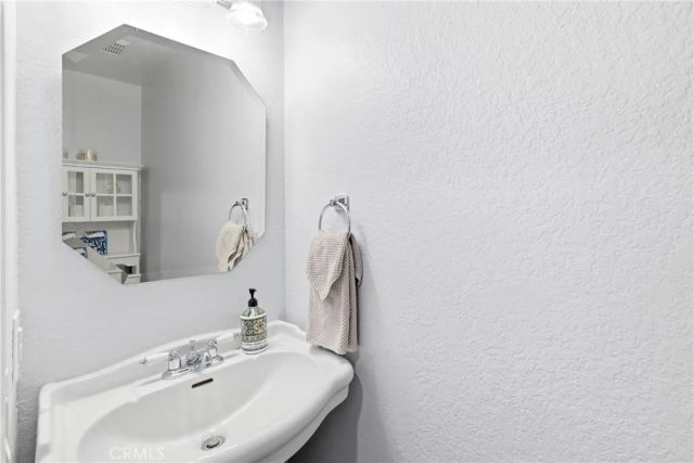 563 Wayland Court, Claremont, CA 91711